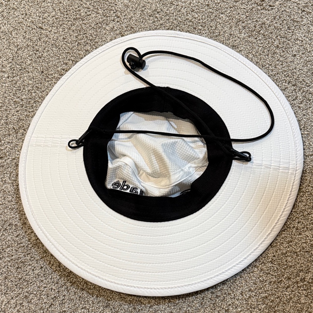 TaylorMade White Wide-Brim Hat - Picture 3 of 3